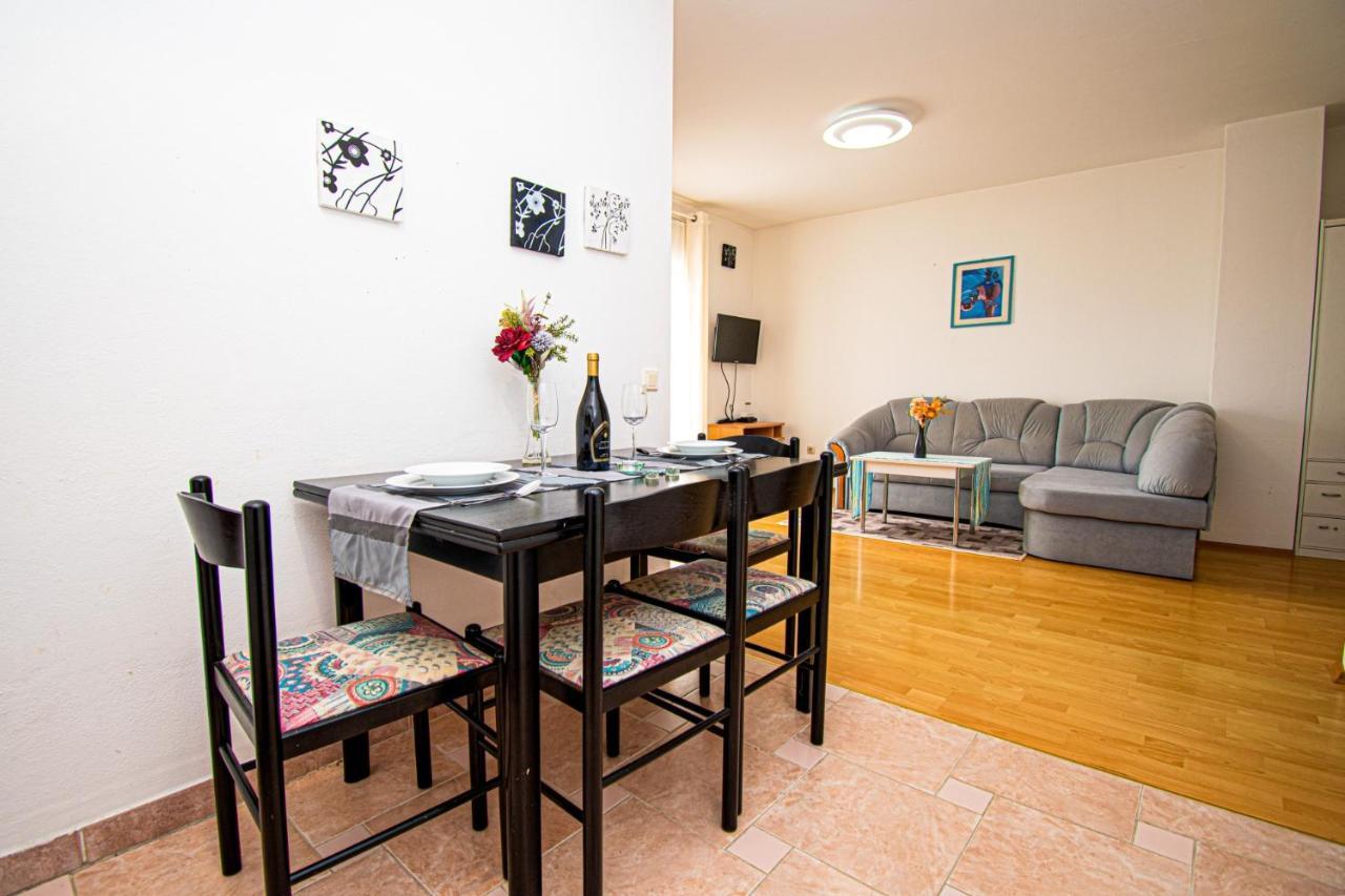 Prodan Apartment *